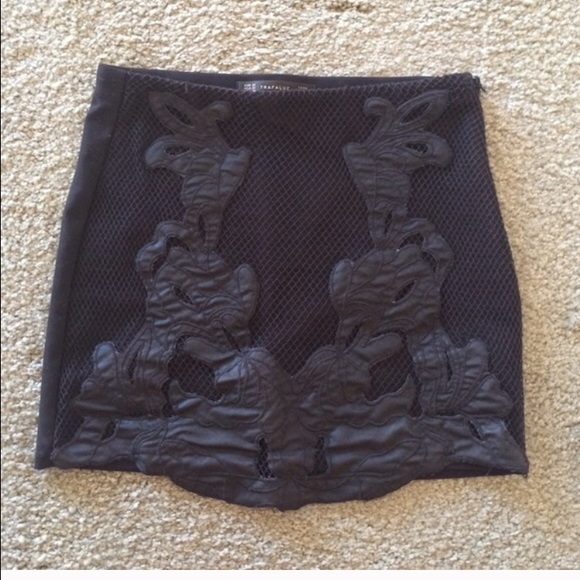 Zara Dresses & Skirts - Mini skirt