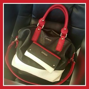 SOLD $$$  AUTHENTIC GUESS HANDBAG WALLET SET