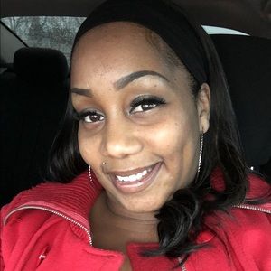 Meet your Posher, Alicia