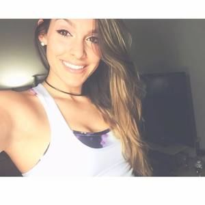 Meet your Posher, Yanire