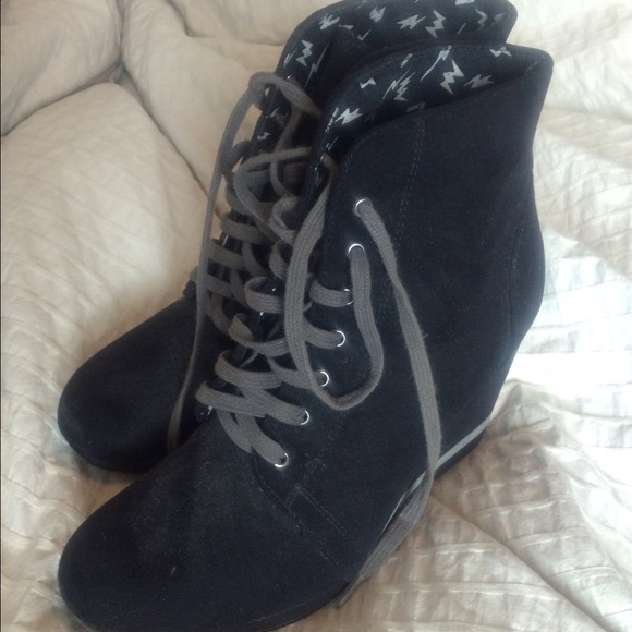 Black ankle wedges