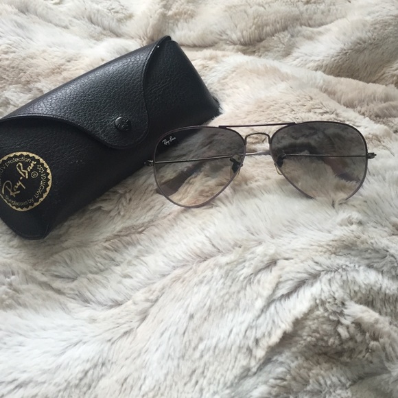 Rayban classic aviators. "Aviator Large Metal"
