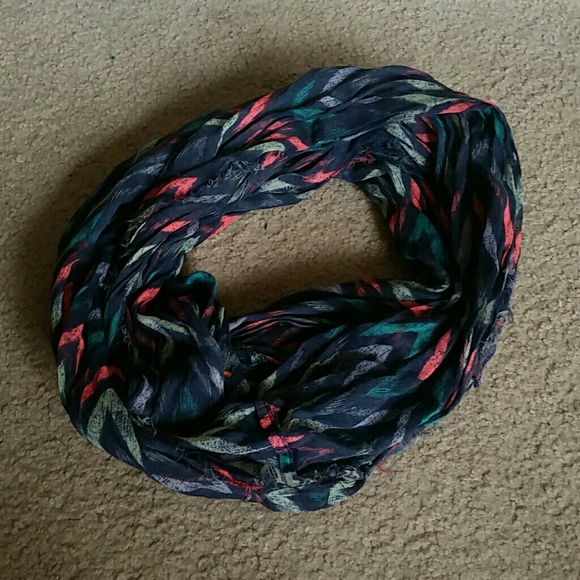 AE INFINITY scarf