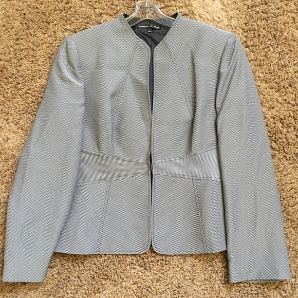 Preston & York Women's Suit