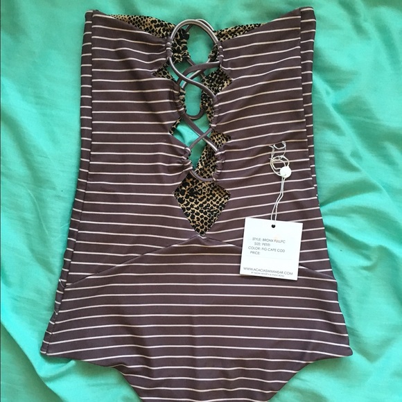 🚫SOLD🚫 NWT Acacia Bronx Fig Cape Cod