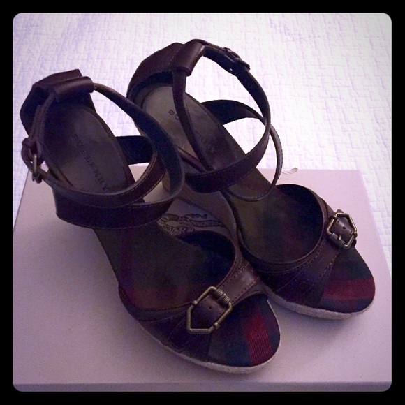 Burberry wedges size 9