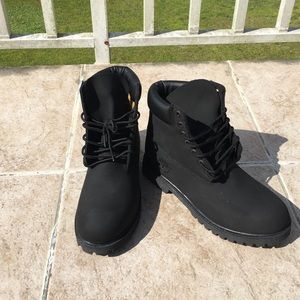 Black Tims