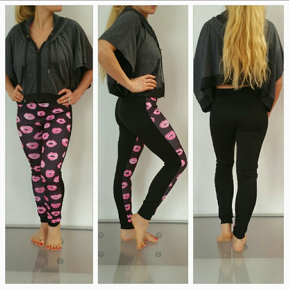 💋Blow me a Kiss💋 joggers NWOT - Picture 3 of 4