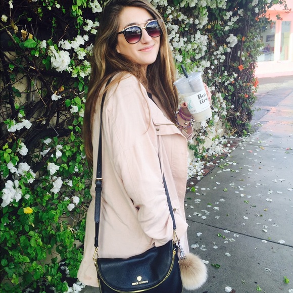 Meet your Posher, Alexandra - Picture 2 of 2