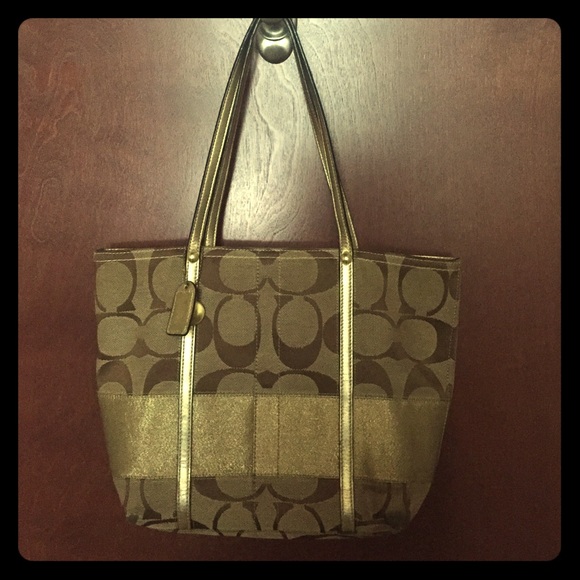 Coach Handbags - Authentic Coach handbag