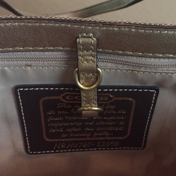 Authentic Coach handbag - Picture 2 of 3