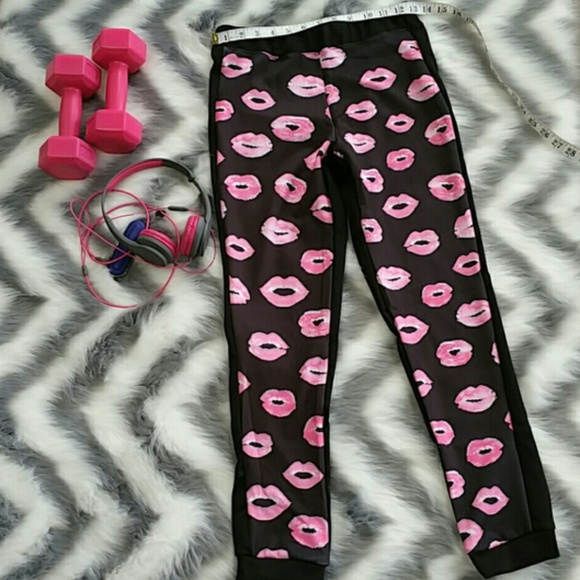 💋LAST 1💋BLOW ME A KISS JOGGERS - Picture 2 of 4