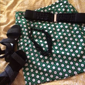 Banana Republic pencil skirt with back zip & slit