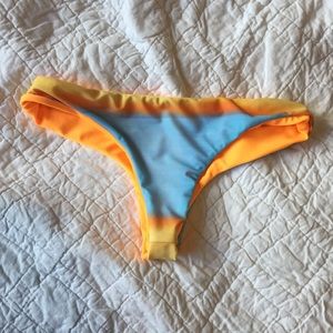 Moana Bikini bottom NWOT