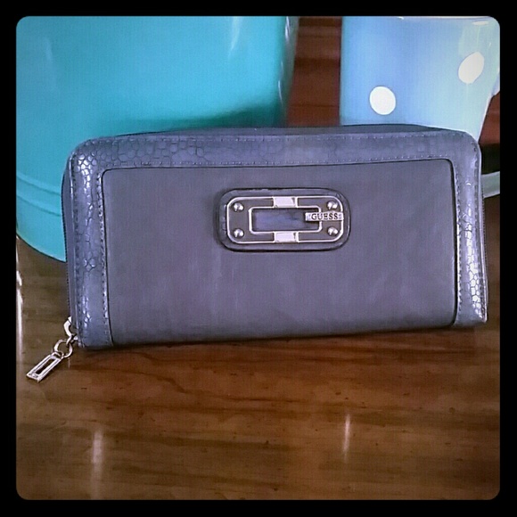 Guess wallet