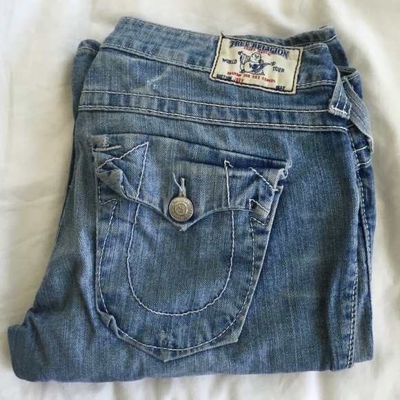 Light wash True religion flare jean size 29