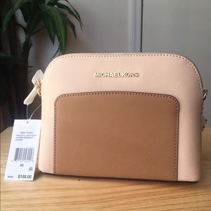 SOLDⓂ️Michael Kors Cindy crossbody