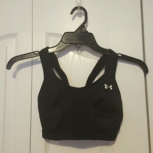*SOLD** Under Armour Sports Bra
