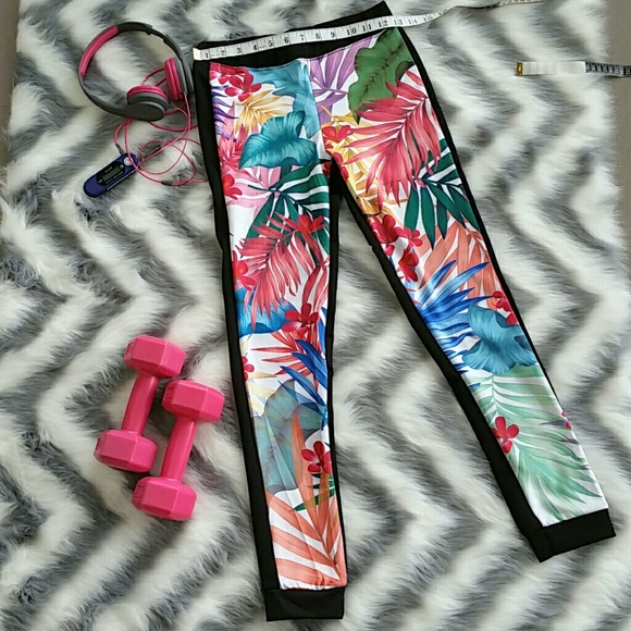 🎈SALE🎈"Take me away to the tropics " joggers - Picture 3 of 4
