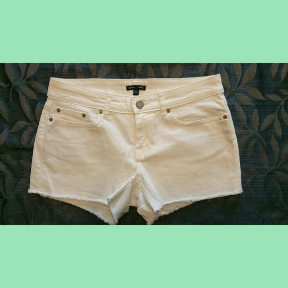 NWOT GAP Hadley Jean Shorts White Sz 8
