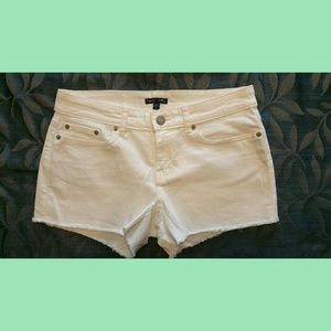 NWOT GAP Hadley Jean Shorts White Sz 8