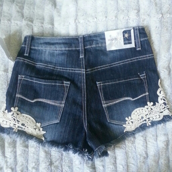 High waisted shorts - Picture 2 of 3