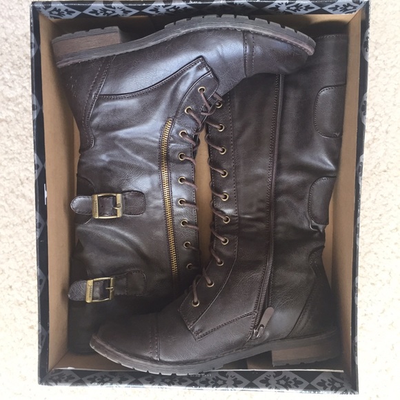 Dark brown combat boots✨