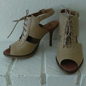 Dr. Marten Raina heel