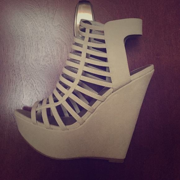 Steve Madden cream wedges.