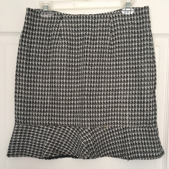 Black & White Houndstooth Skirt Size 7