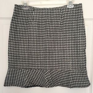 Black & White Houndstooth Skirt Size 7
