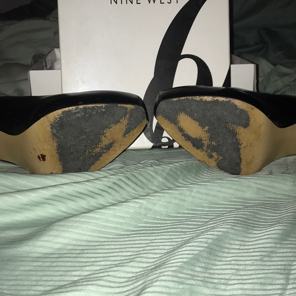 Black Leather Nine West Heels - Picture 2 of 4