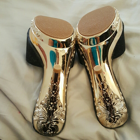 heels - Picture 2 of 2