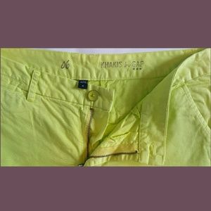 GAP Khaki Boyfriend Shorts Bright YellowGreen Sz 6