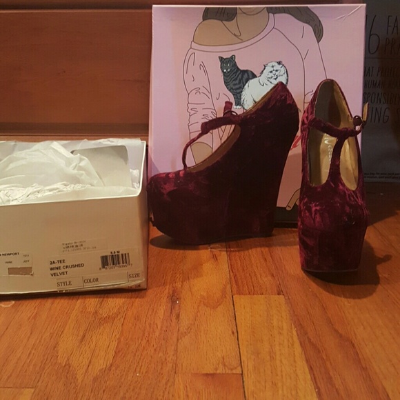 Jeffery Campbell Rare 2A-Tee Crushed Velvet Wedge