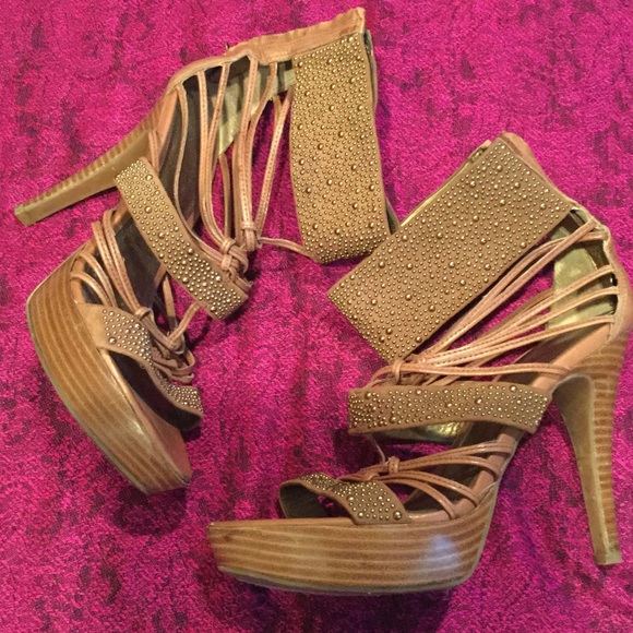 LOVE these strappy studded heels!