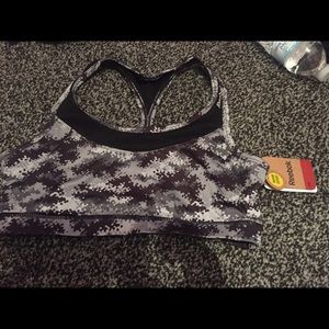 NWT reebok sports bra