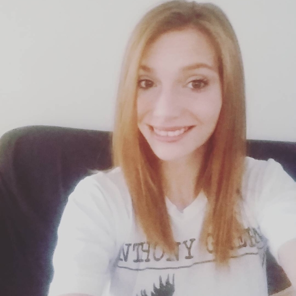 Meet your Posher, Cheyenne - Picture 1 of 1