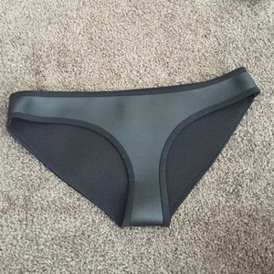 TRIANGL! Never been worn triangl bottoms