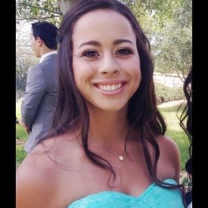 Meet your Posher, Liana