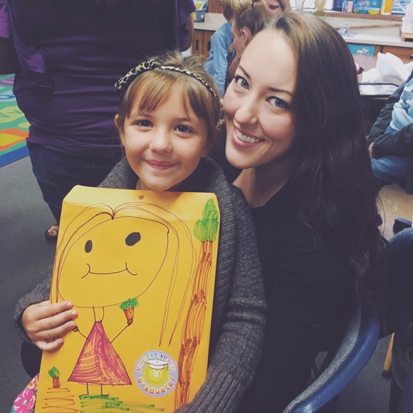 Meet your Posher, Sara - Picture 2 of 2