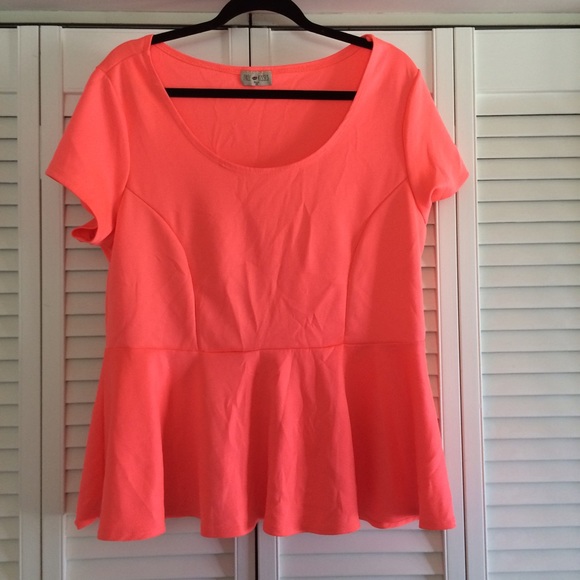 Neon peplum - Picture 3 of 3