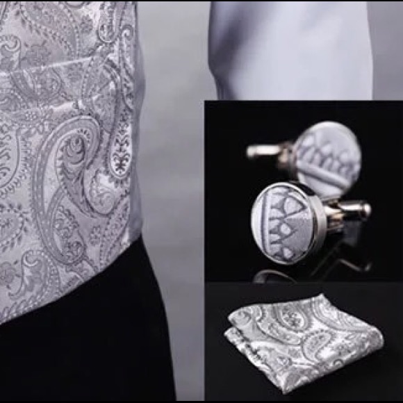 LAST ONE Silver Silk Vest + Cufflinks + Cravat - Picture 2 of 4