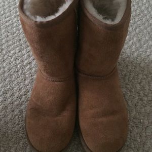 Women's Classic Chestnut UGG Boots