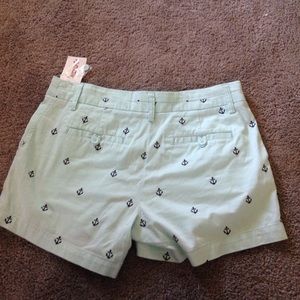 NWT British Khaki shorts