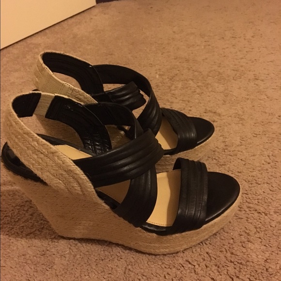 Gianni Bini wedges NEW