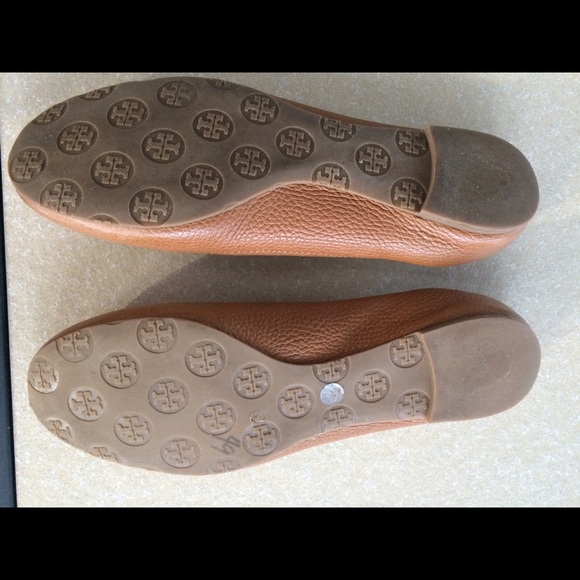🚫SOLD🚫 Tory Burch Flats - Picture 3 of 4