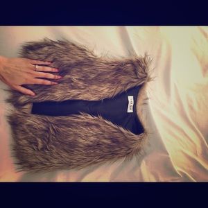 Gorgeous fur vest #stylin'