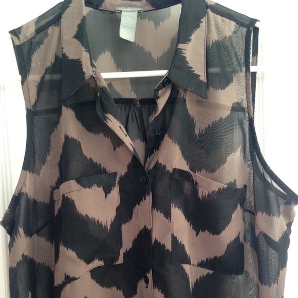 Patterned Top - Picture 2 of 4