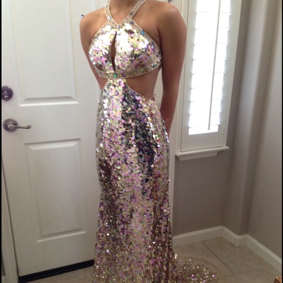 Sherri Hill prom dress